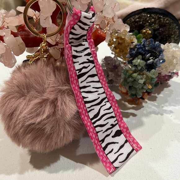 Keychain - Picture 1 of 3